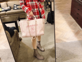 Personal Shopper showing products on Wechat (source- ‘Daigou’ Laurence)